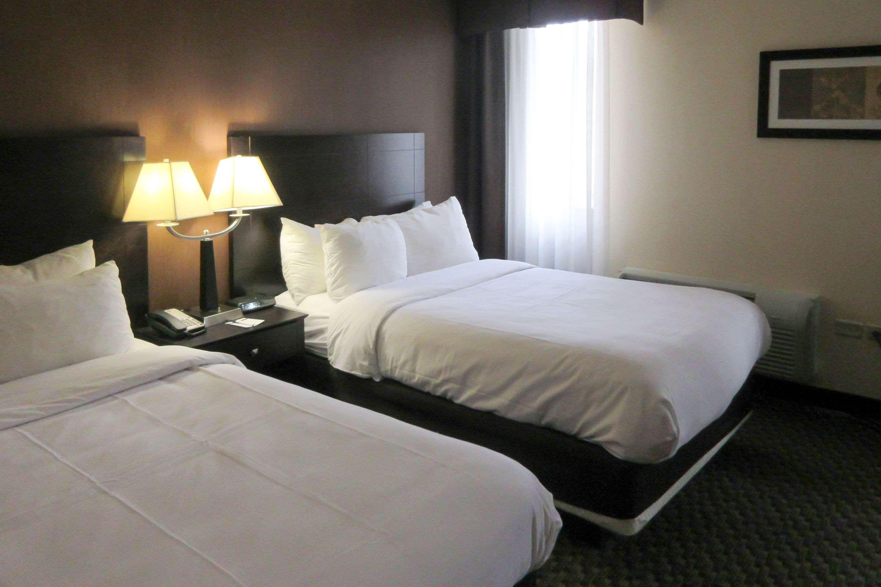 Mainstay Suites Verona Dış mekan fotoğraf