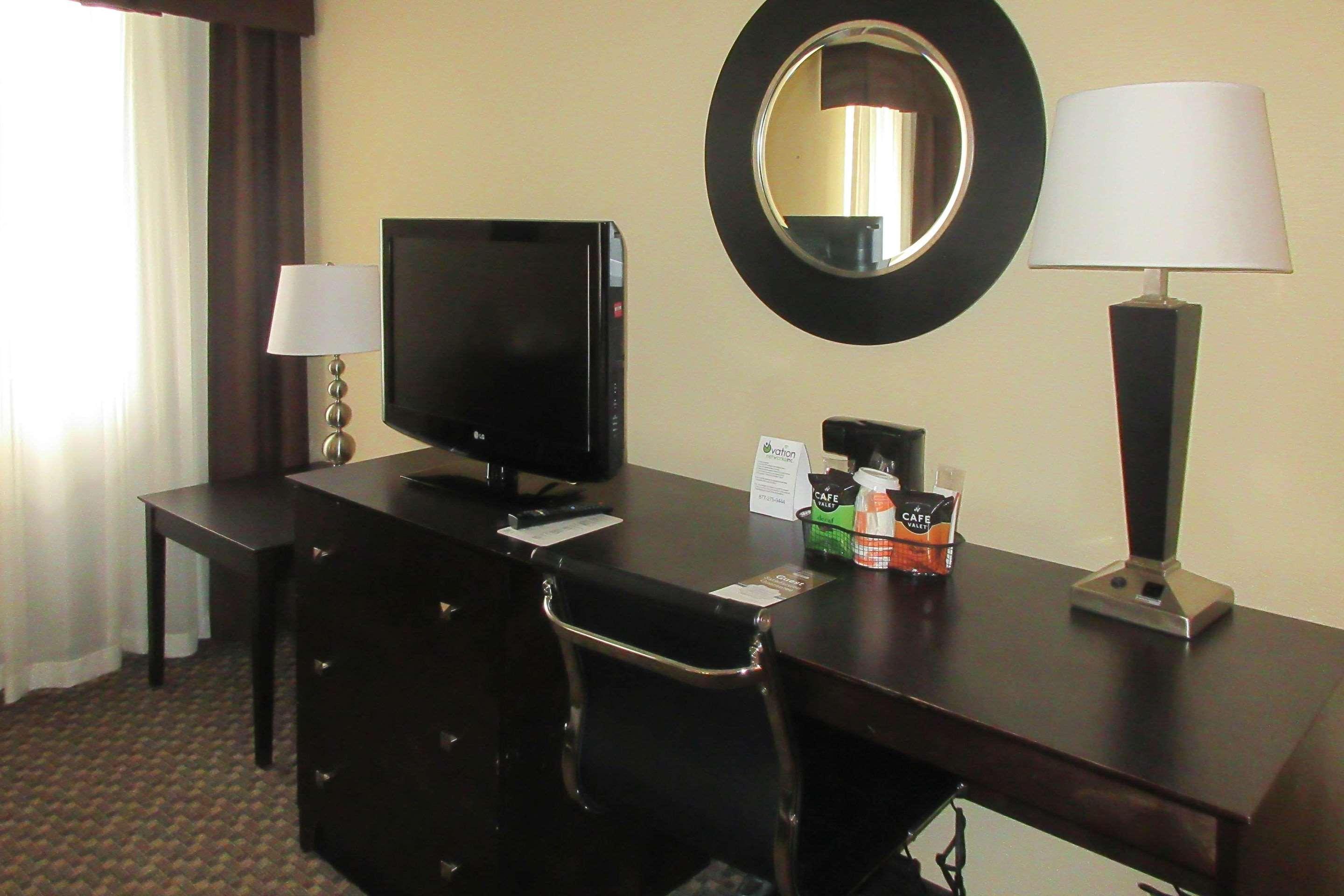 Mainstay Suites Verona Dış mekan fotoğraf