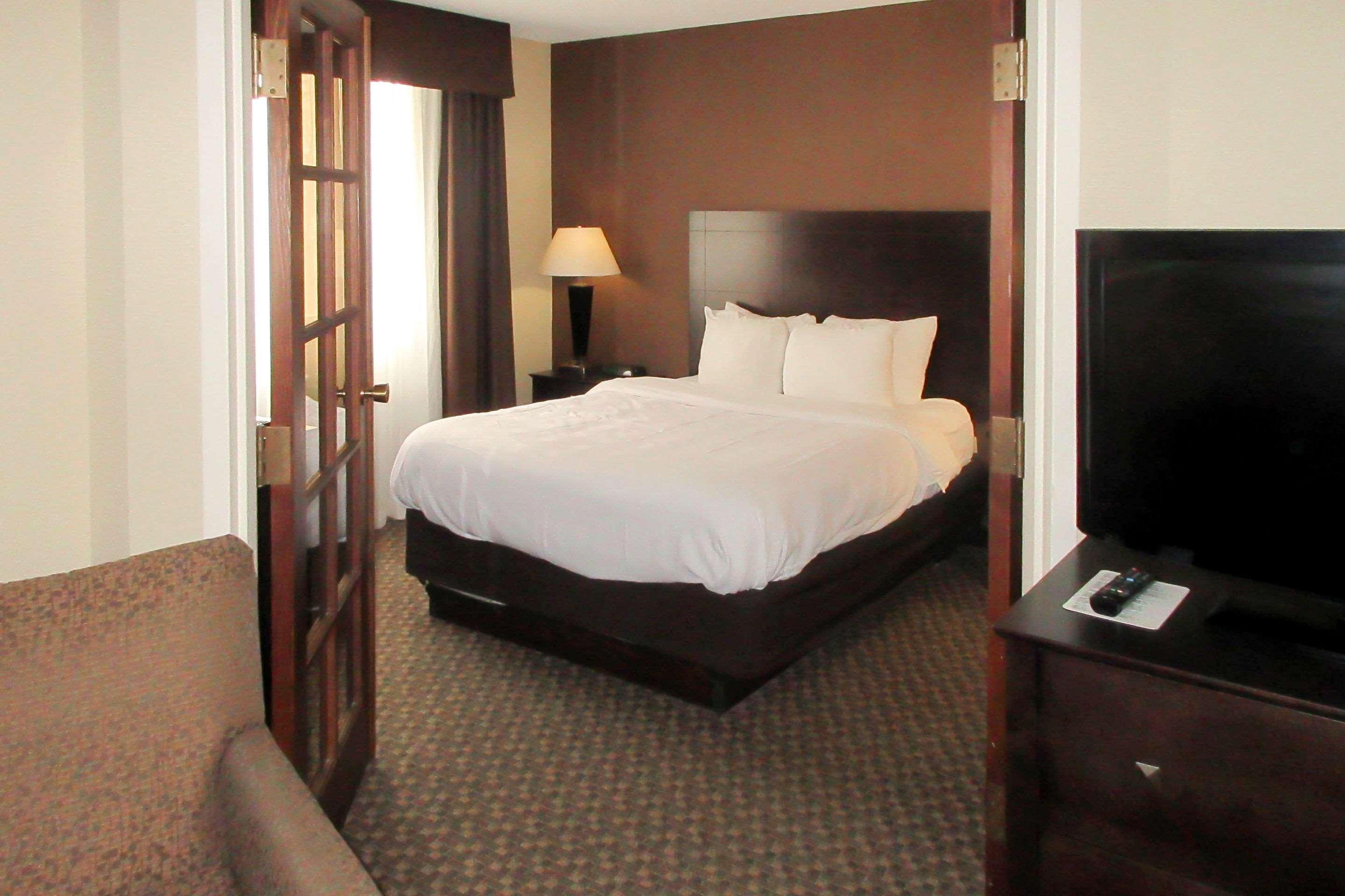Mainstay Suites Verona Dış mekan fotoğraf